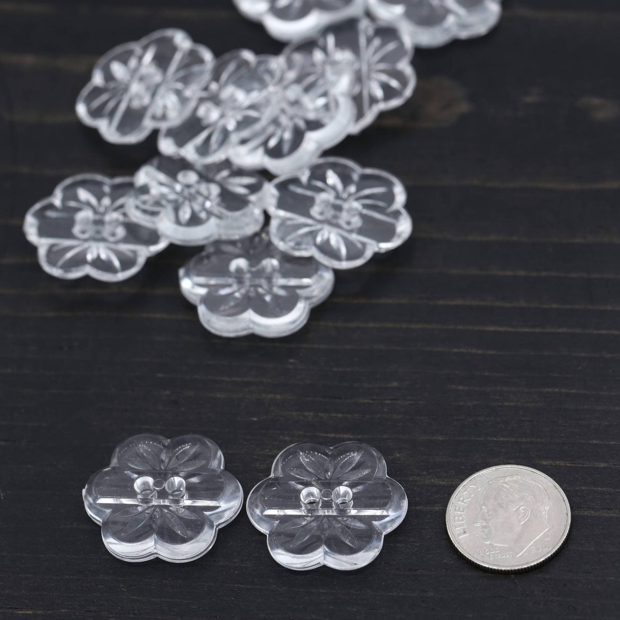 Flower Plastic Button Clear 36L