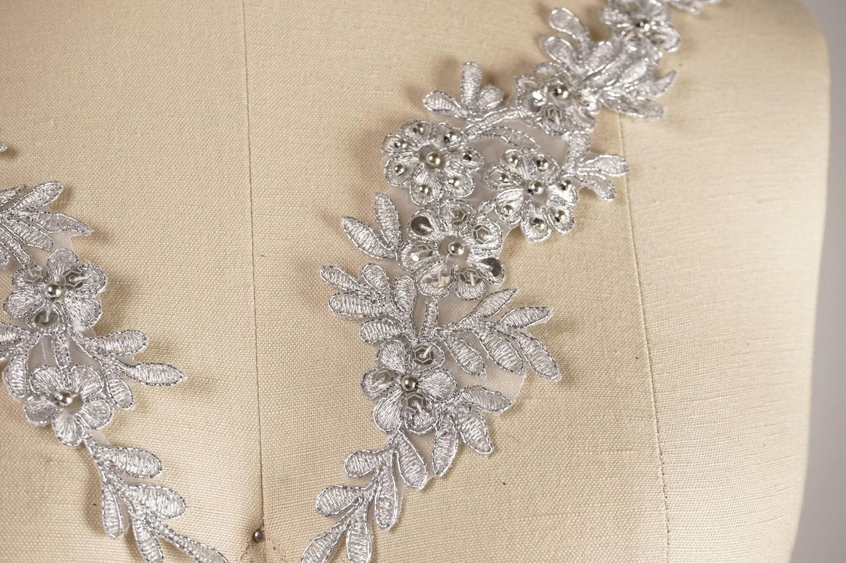 Metallic Silver Lace Applique Pair
