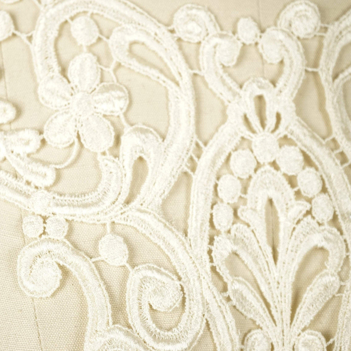 Venice Lace V-Shaped Applique