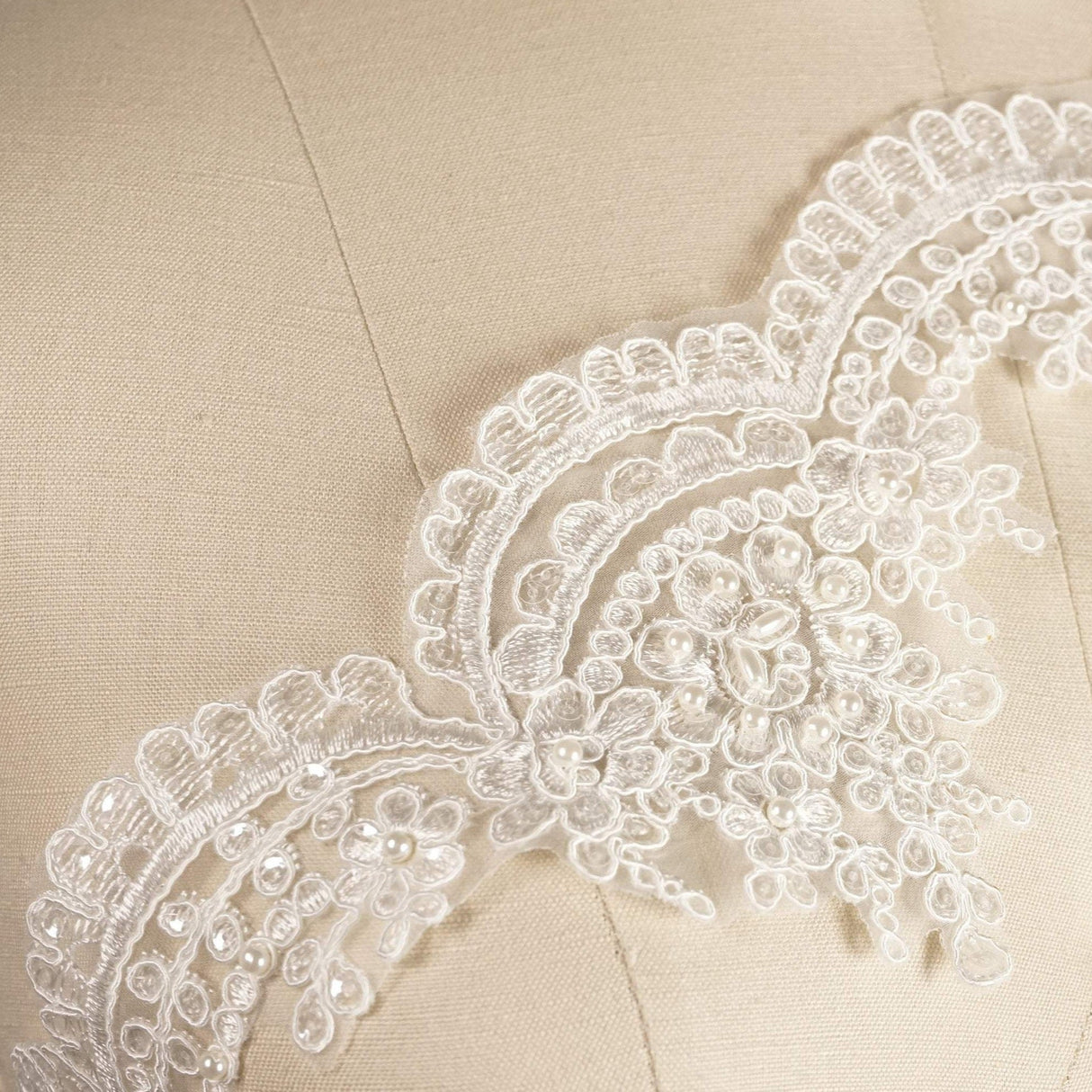 Beaded Scalloped Lace Trim 4.5" Silver Ivory