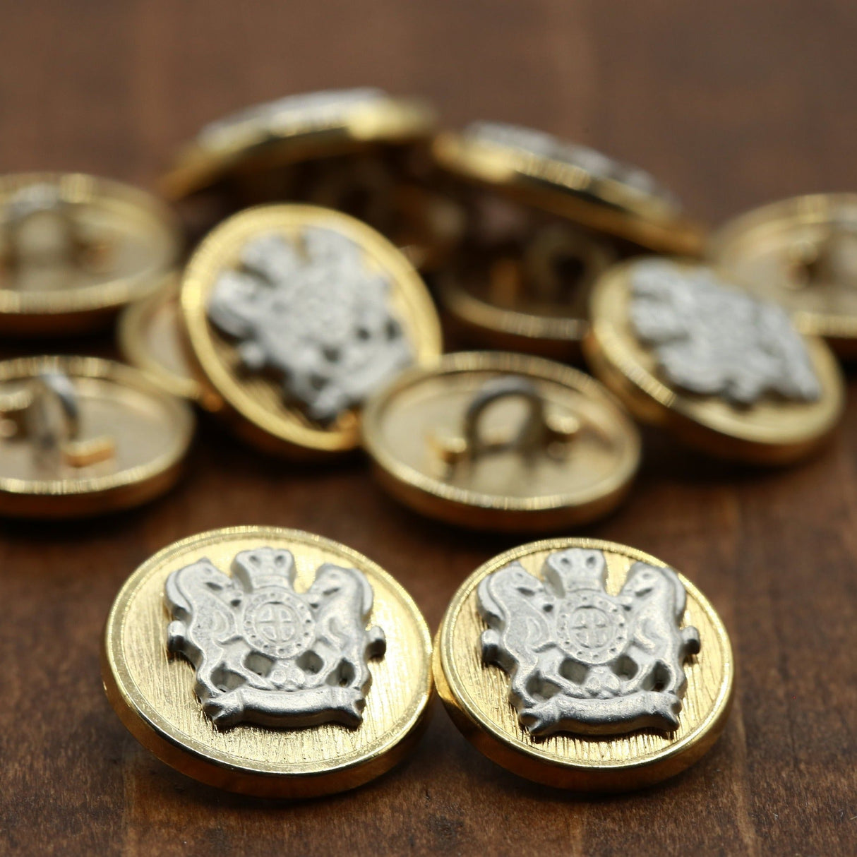 Shank Button Standing Horses Crest Ribbon