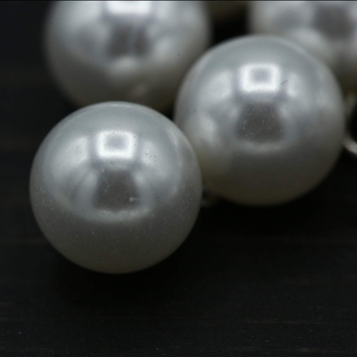 Pearl Beads Ivory 11mm Hook