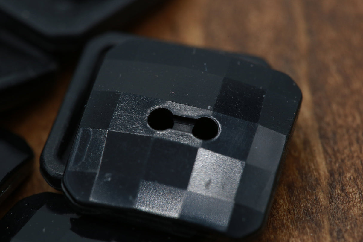 Square Plastic Button Black 20mm