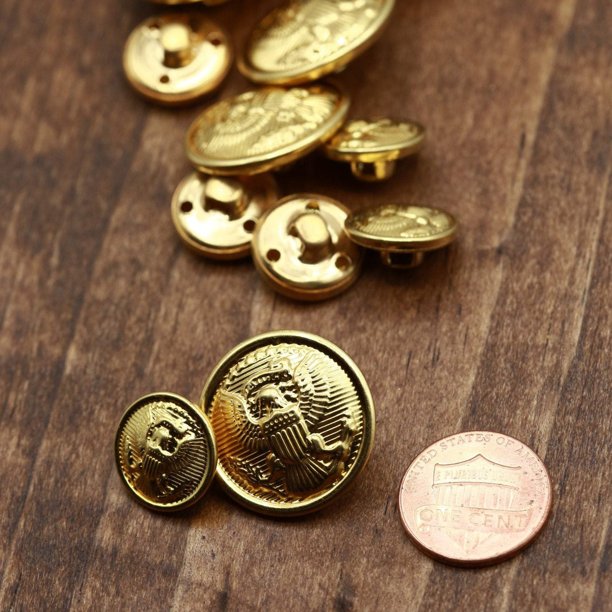 Eagle Shank Button Gold