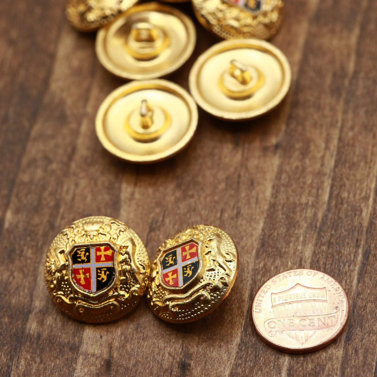 Metal Button 4-Pack Gold Medieval Viking Flag