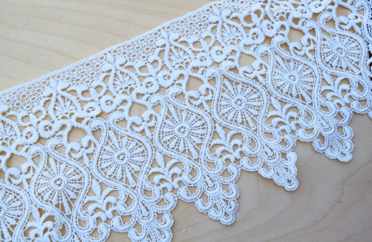 Venice Lace Trim 7 Inch White Ivory