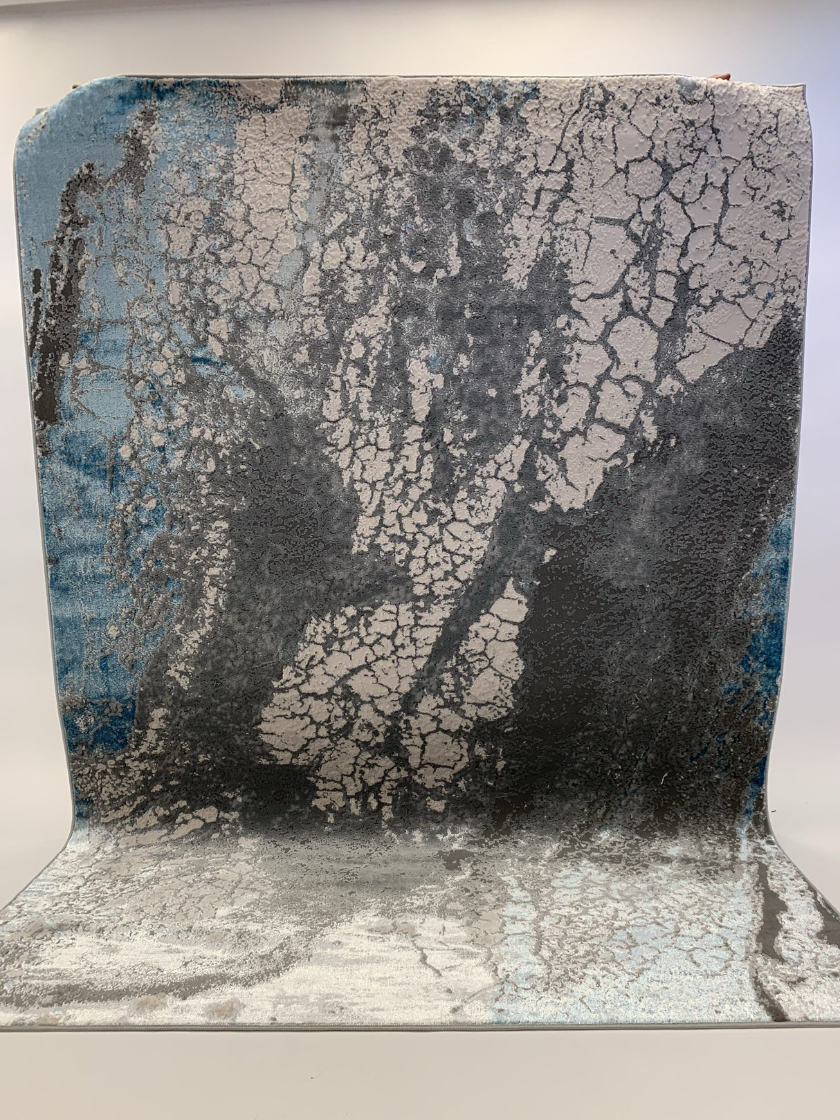 Maximus Collection Viscose Area Rug - Gray-Tone Blue/Platinum, 5' 3" X 7' 5" (1 Rug)