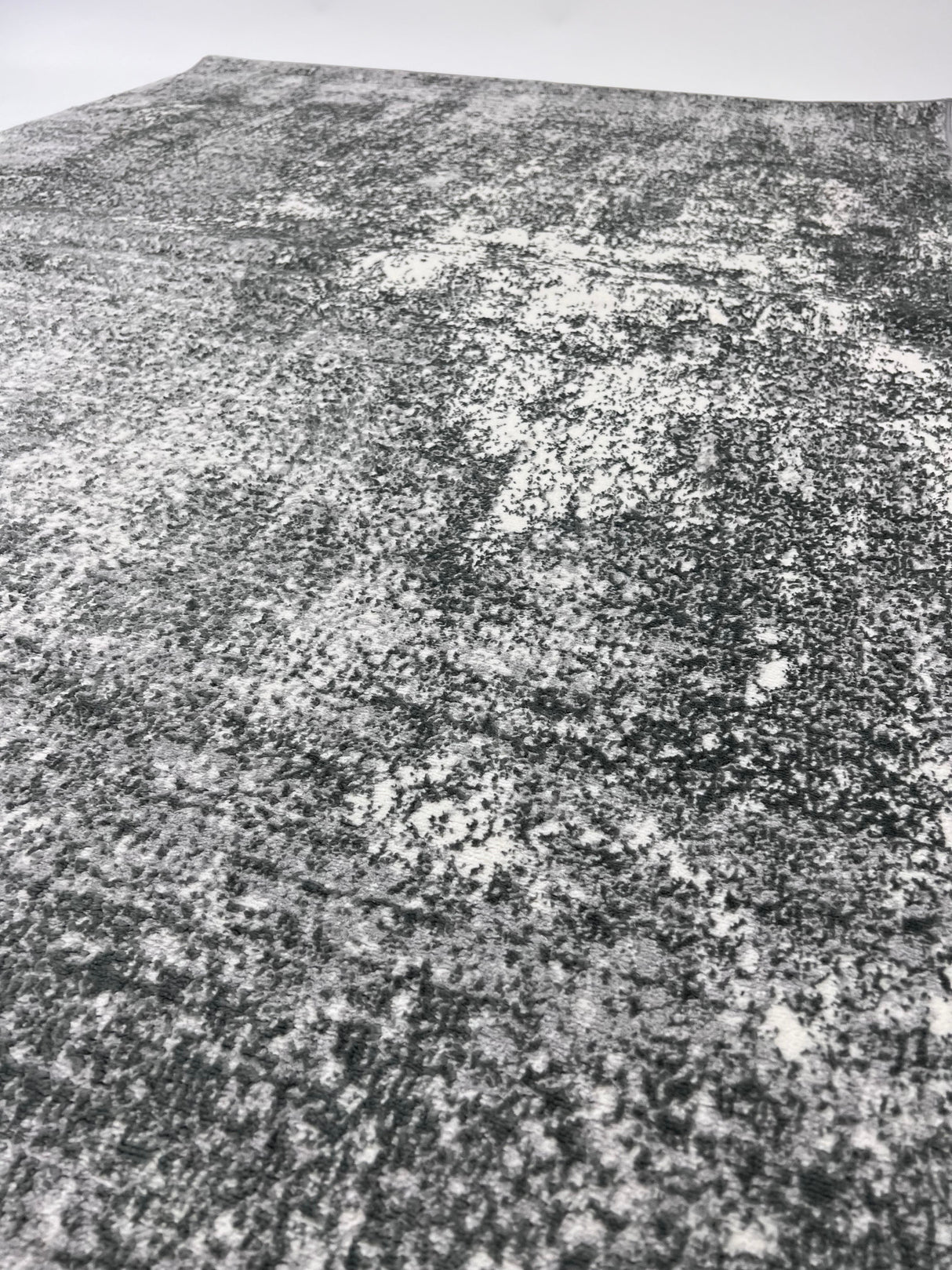 Tess 906 Gray Polyester Area Rug - Gray, TES906 Gray, 5' 3" X 7' 4" (1 Piece)