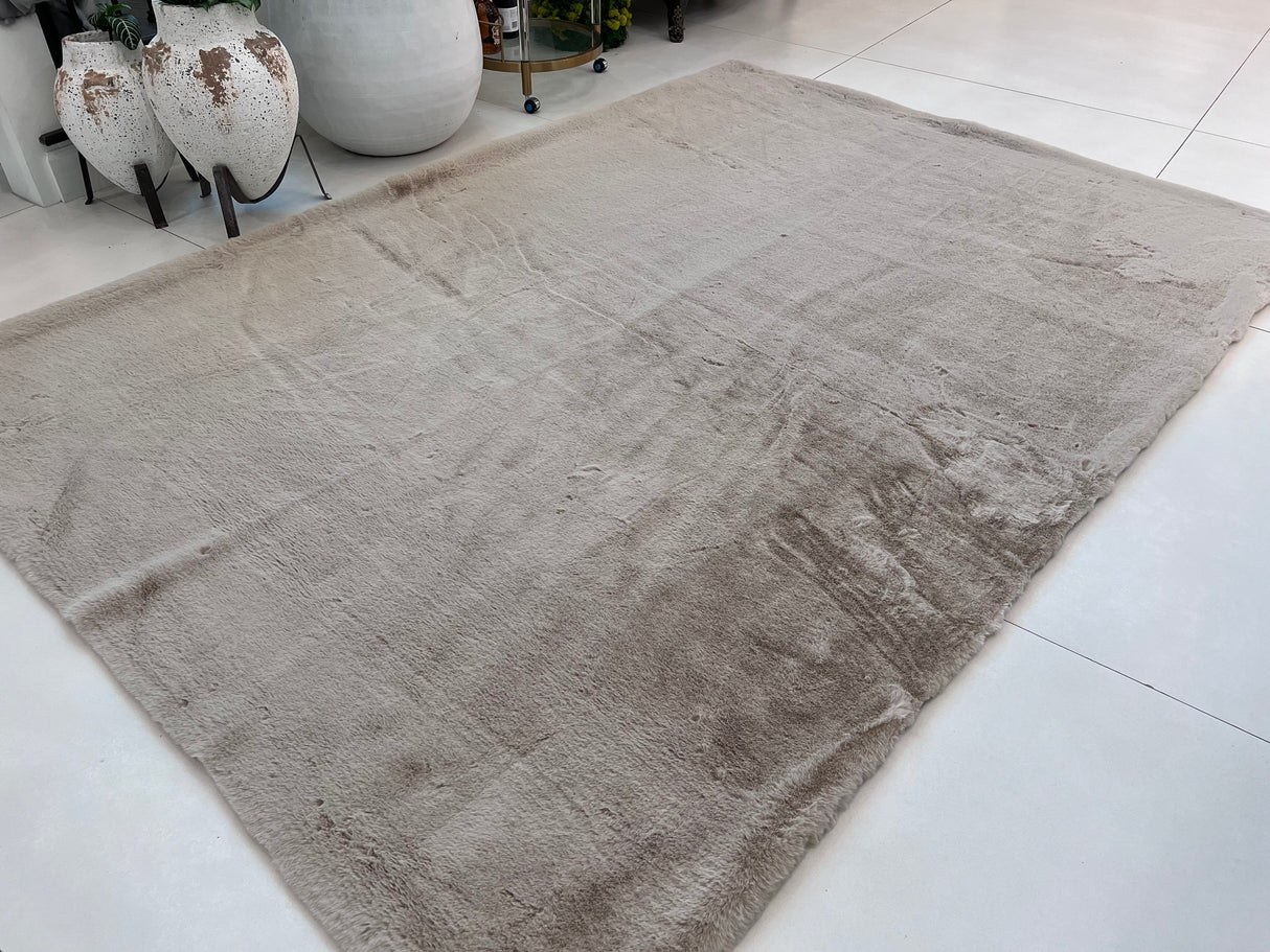 Bella Rug Collection Polyester Fabric - Soft Luxurious Modern Rug, Sandy Beige, Slate Silver, Raven Charcoal, 6' 5" x 9' 2", 2' x 6' (1 Piece)