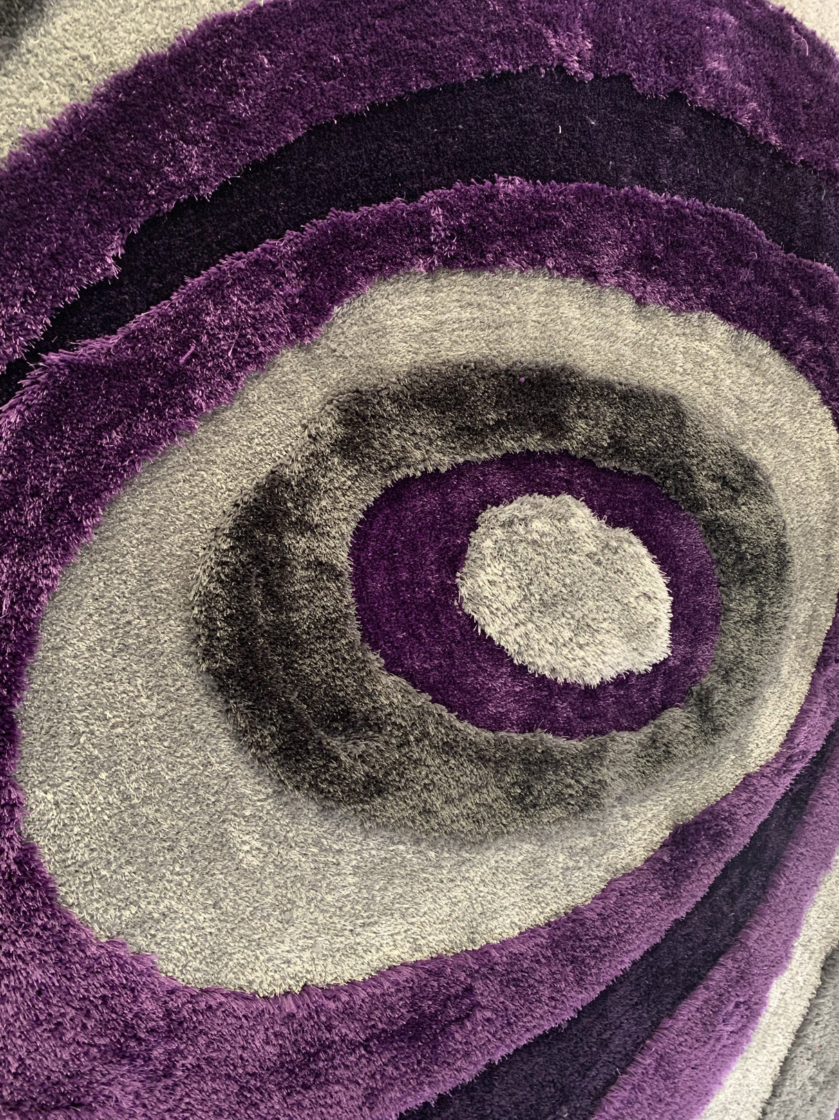 Soft Plush Fluffy Circle Design Polyester Fabric - Shag Area Rug, Circle Design, 7'6" X 10'3" (1 Piece)