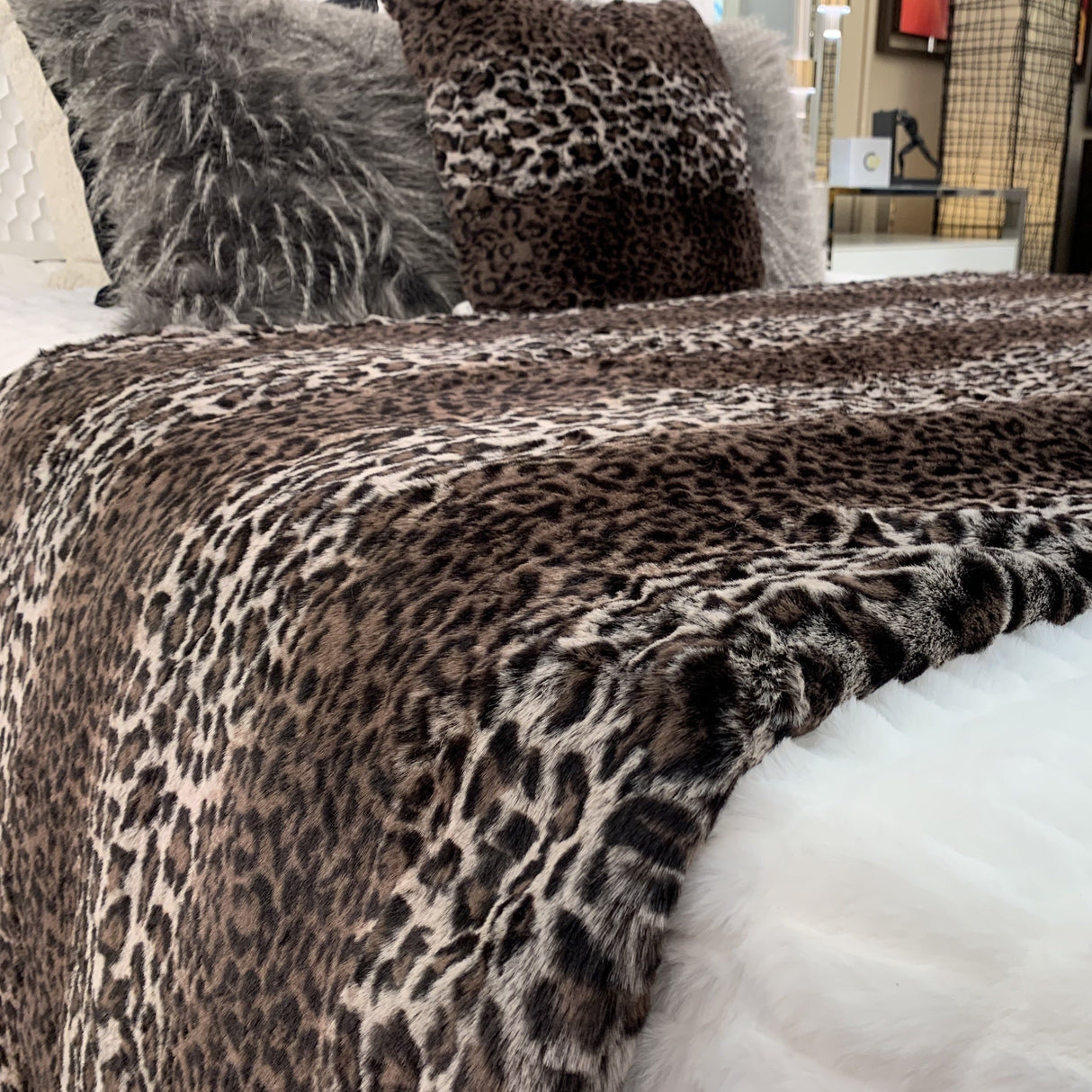 Leopard Cheetah Jaguar Animal Print Faux Fur Fabric - Brown Animal Print, 104" X 93" (Cal King/Eastern King)