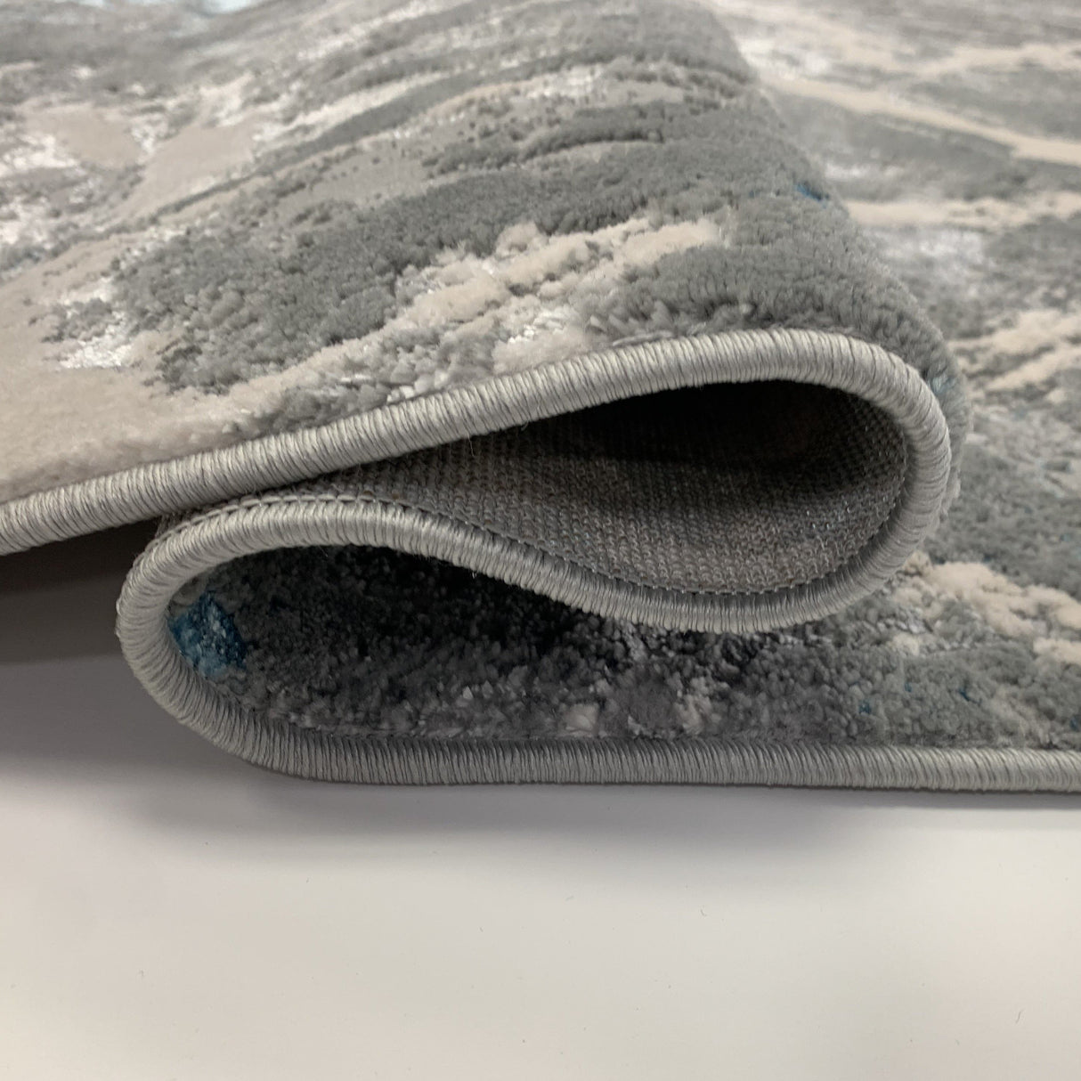 Maximus Collection Polyester Viscose Area Rug - Blue Platinum Metallic, 5' 3" X 7' 5", 7'6" X 10'3" (1 Piece)