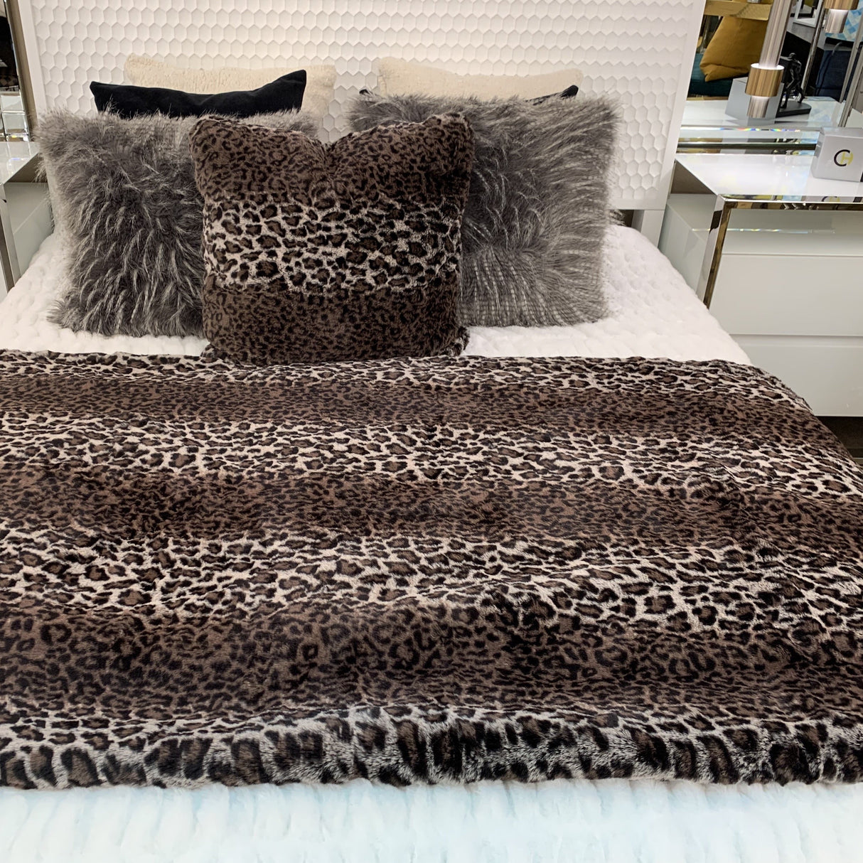 Leopard Cheetah Jaguar Animal Print Faux Fur Fabric - Brown Animal Print, 104" X 93" (Cal King/Eastern King)