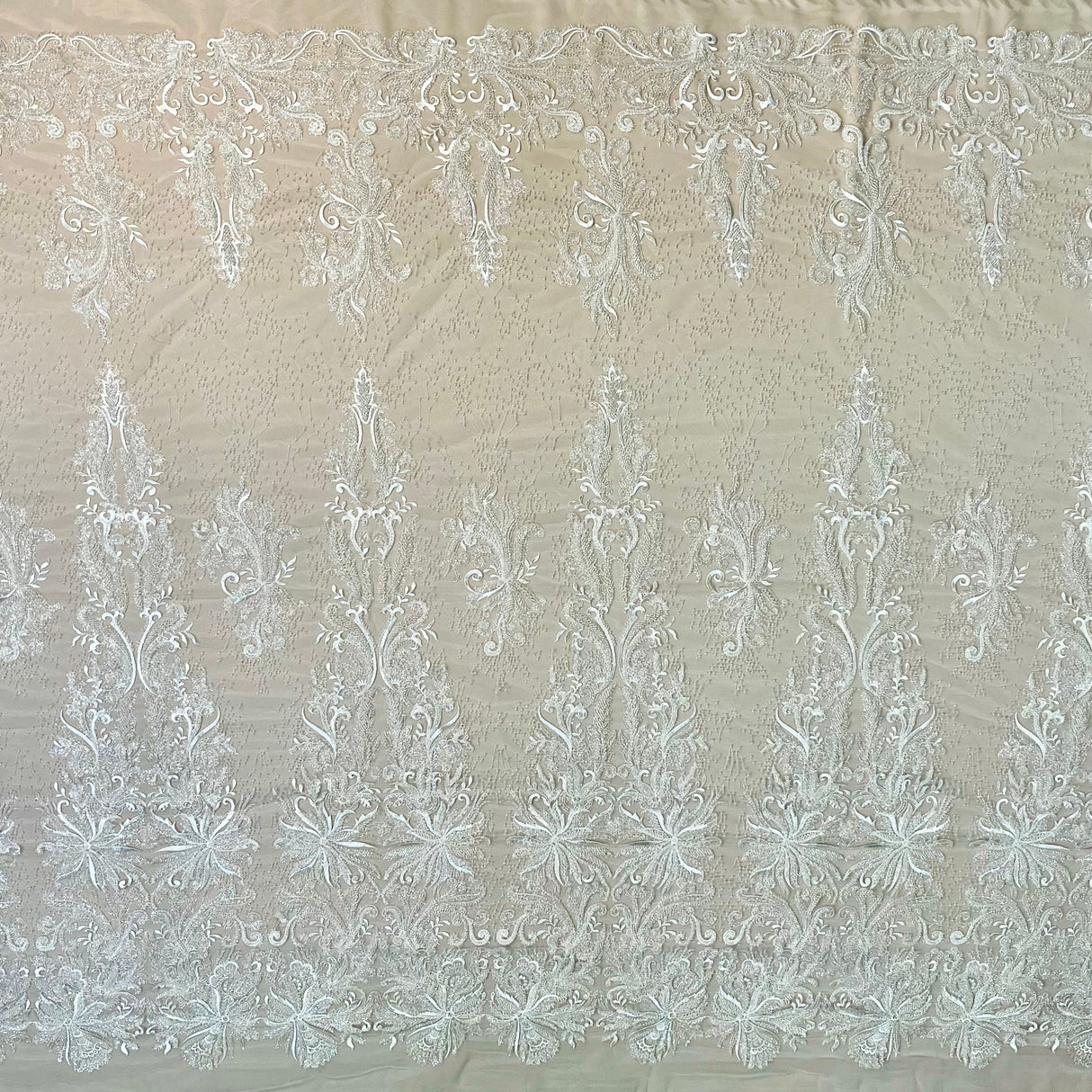 Beaded Lace Fabric Embroidered on Polyester Net Mesh