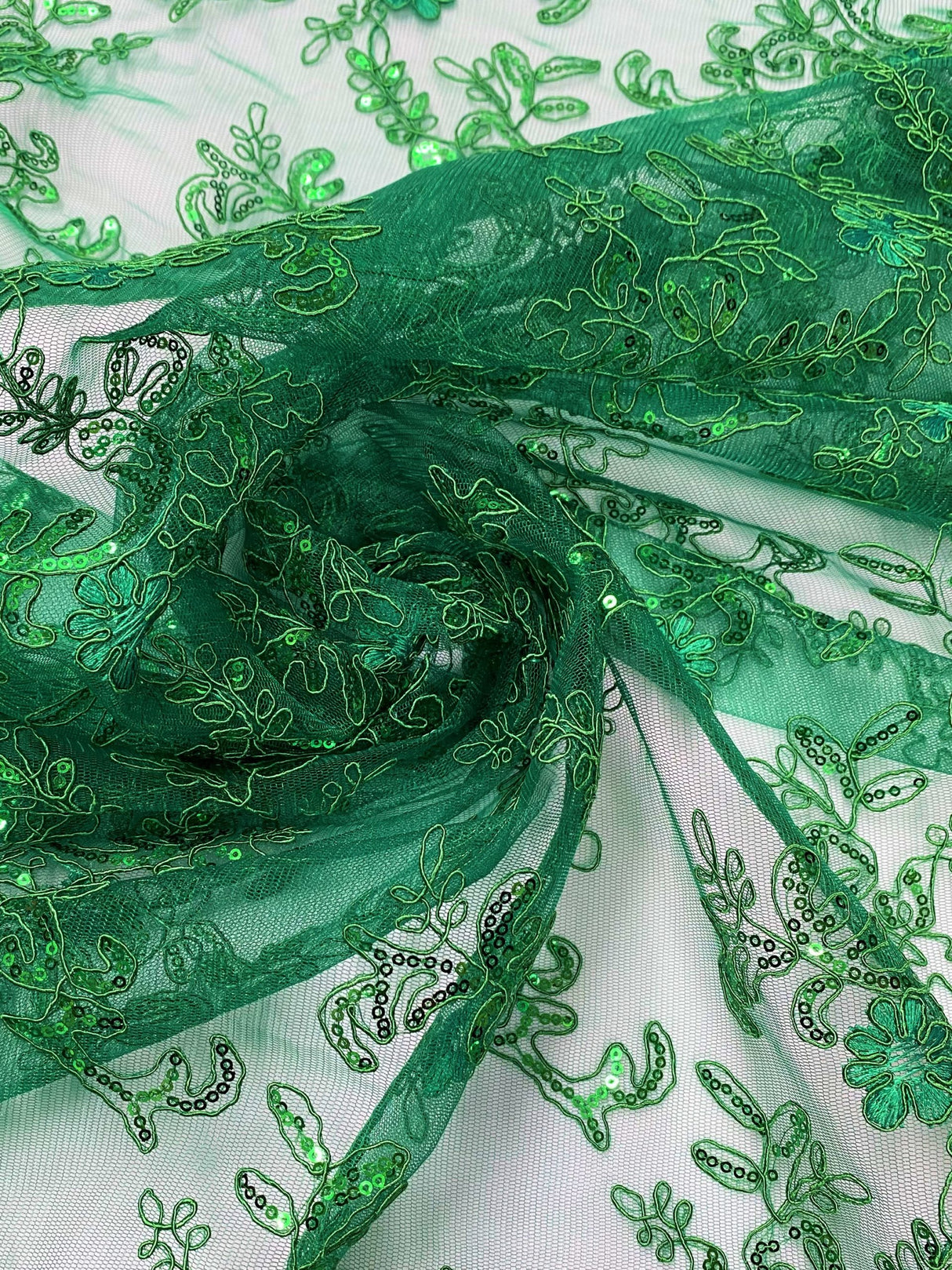 Elena'S Lace Kelly Green Polyester Lace Fabric - Kelly Green Corded Mesh Embroidered With Sequins, Double Scalloped Edge, 54" Width (1 Yard)