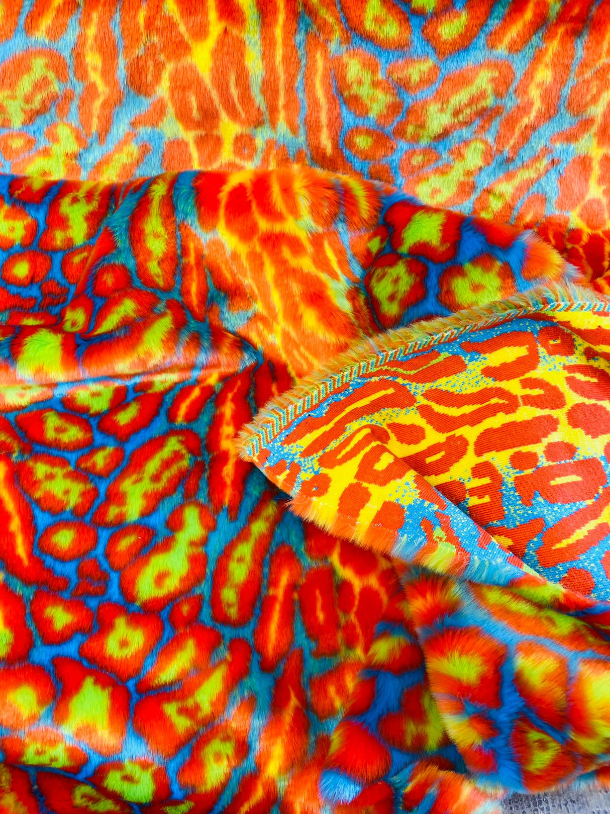 Leopard Tie Dyed Faux Fur Fabric - Black Light Reflective, 58" Width (1 Yard)