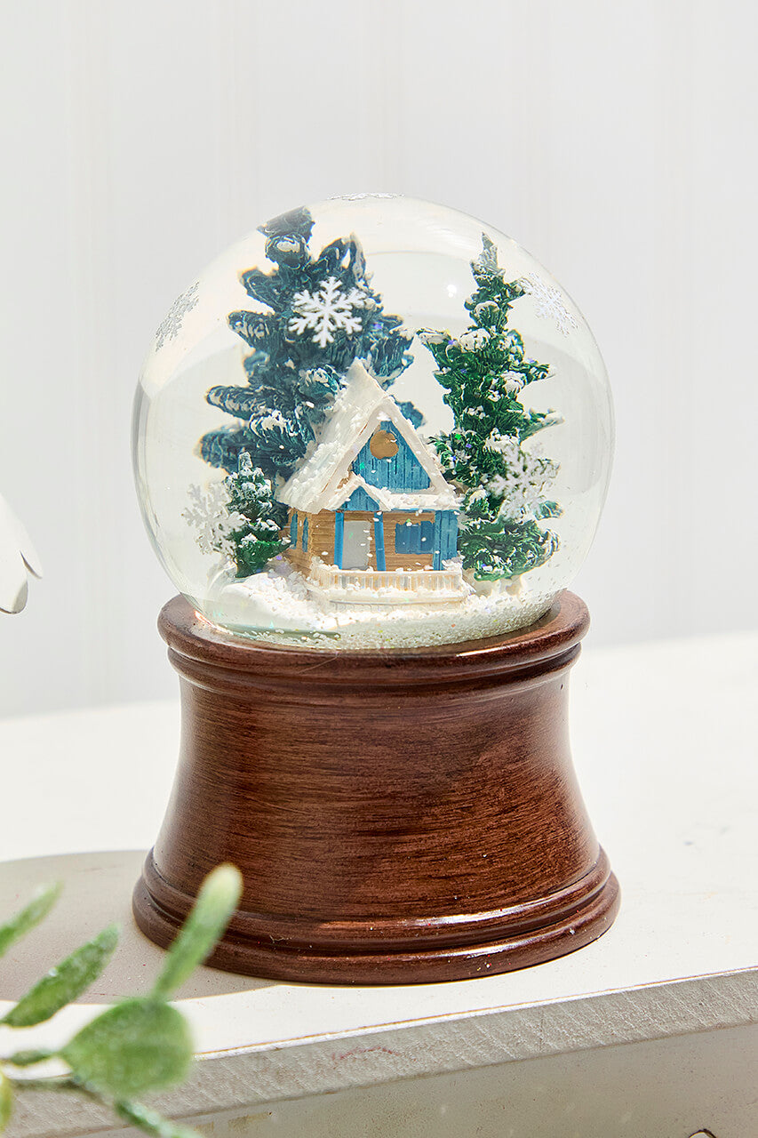 5" Snowy Cabin Lighted Water Globe