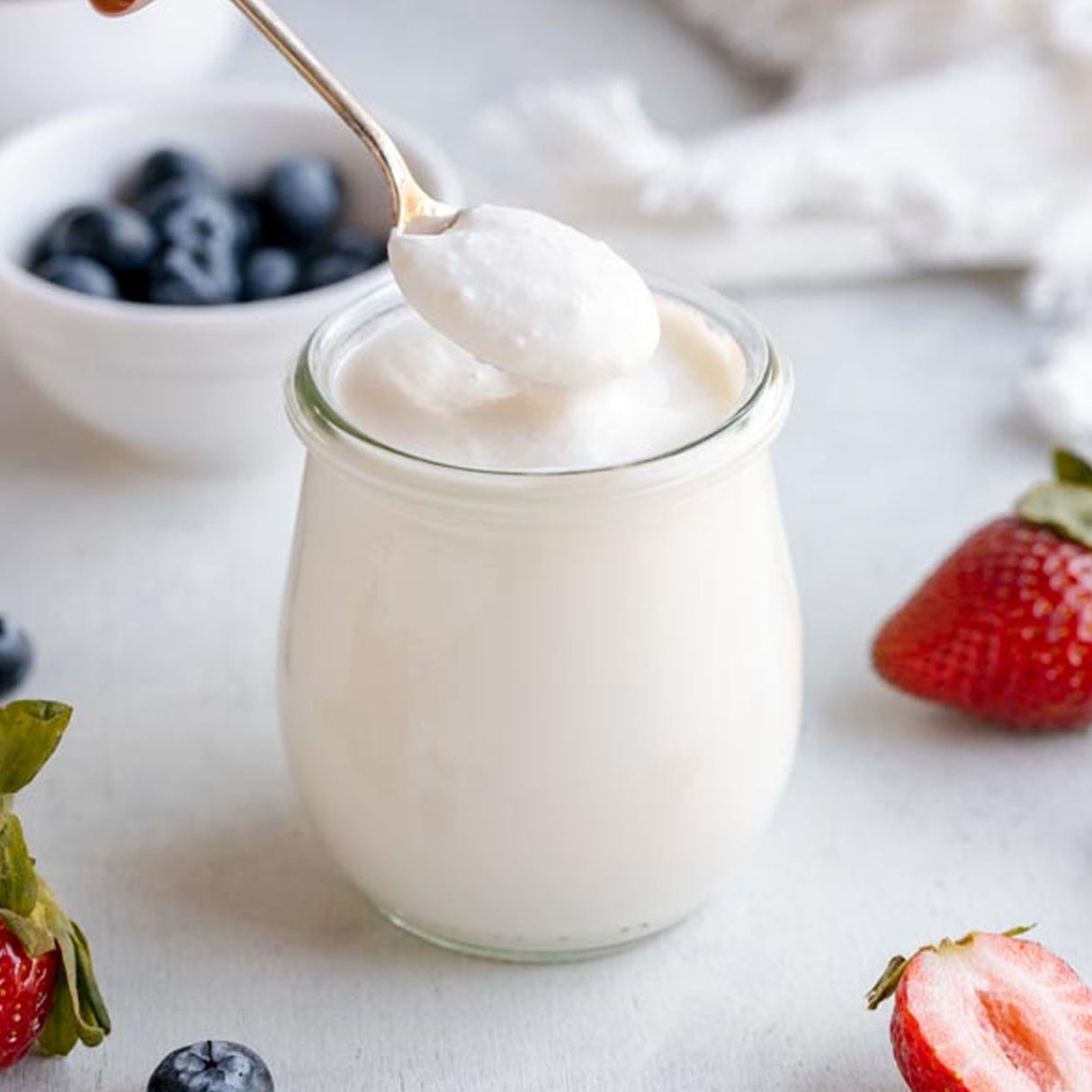 Vanilla & Cream Yogurt - 16 Oz