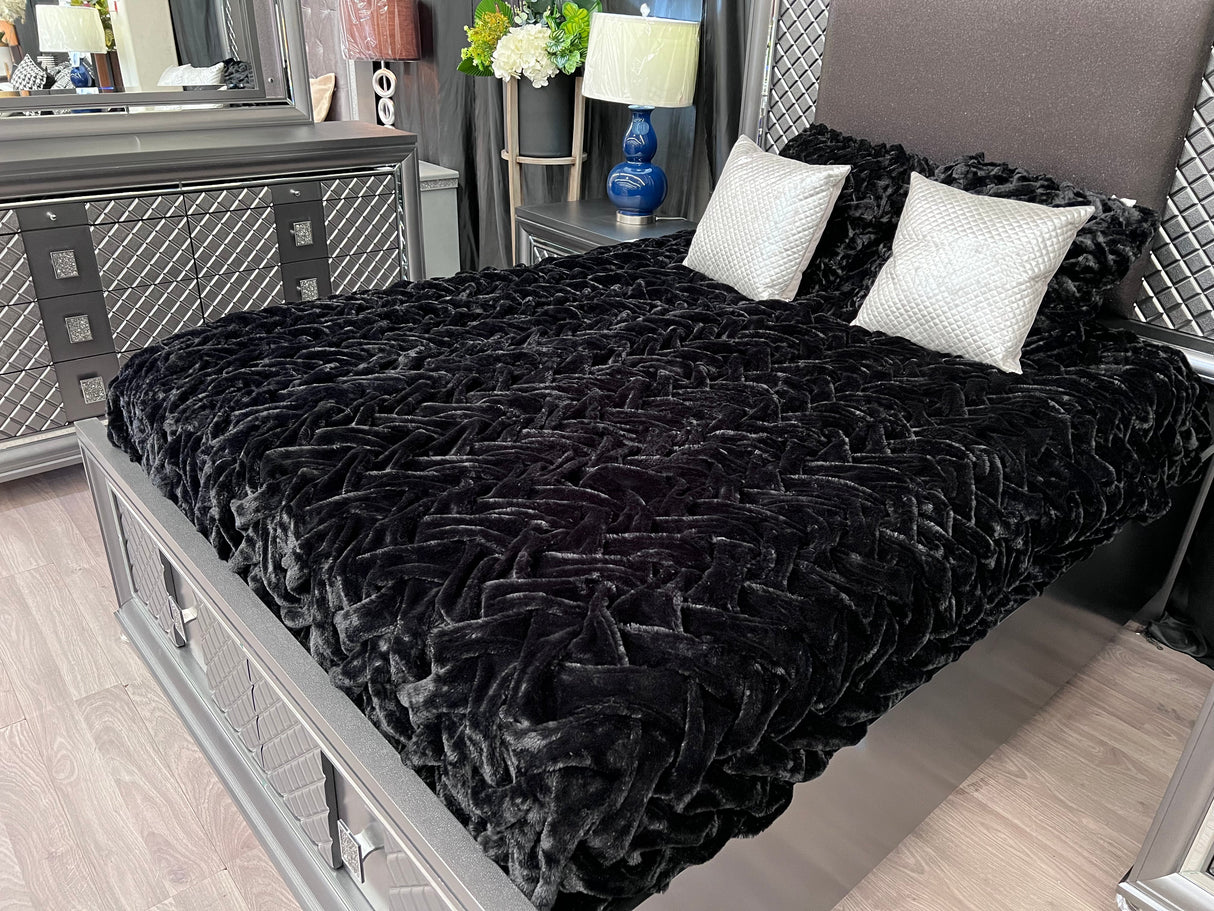 Braided Fluffy Faux Fur Chinchilla Fabric - Black Braided, 104" X 93" (Cal King/Eastern King - 104" X 93")