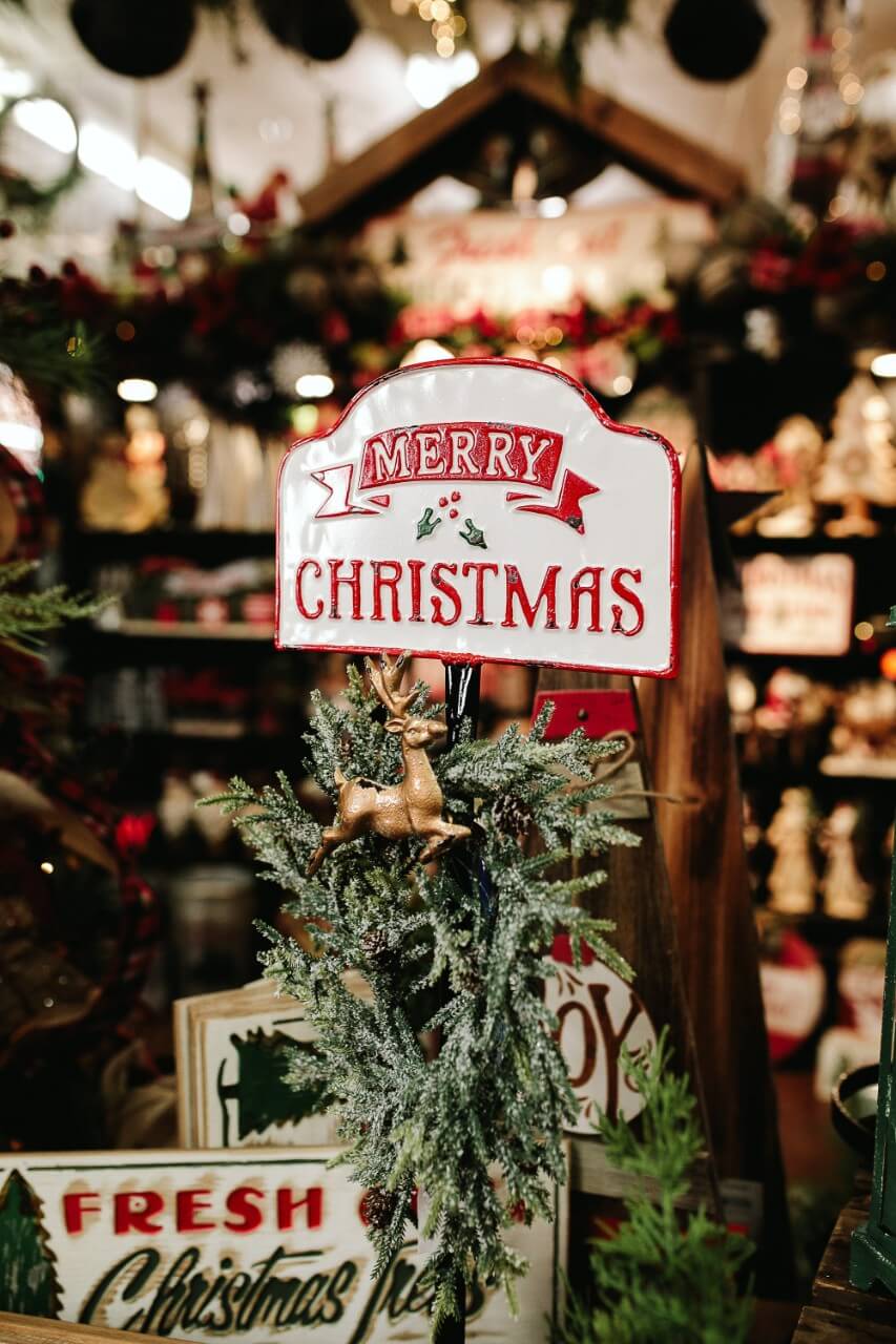 Merry Christmas Wreath Hanger