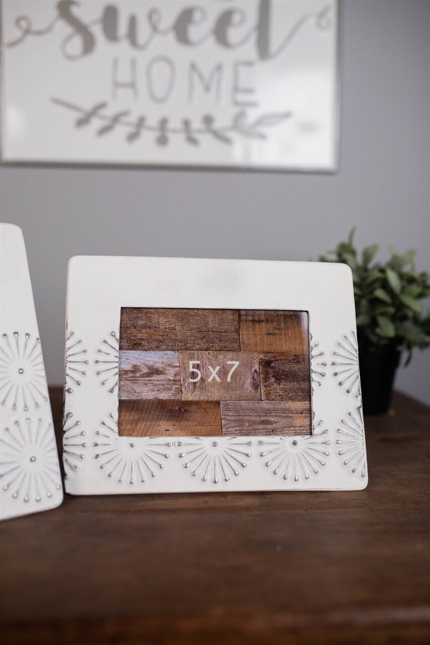 10" White and Grey Metal 5" x 7" Picture Frame