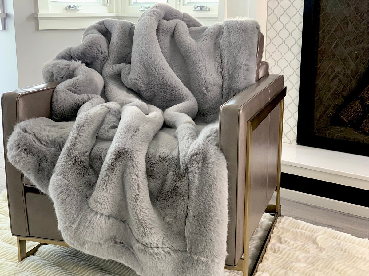 Luxurious Chinchilla Rabbit Faux Fur Throw Blanket for Opulent Comfort and Elegant Décor