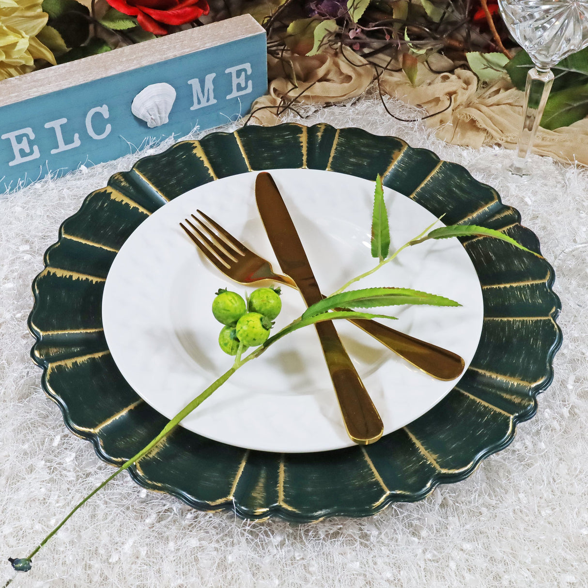 Acrylic Charger Plate 13 Inch Scallop Rimmed Hunter Green/Holly Green