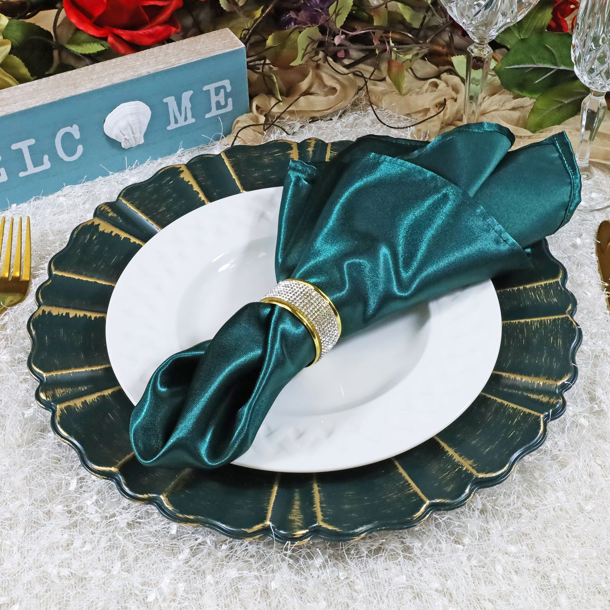 Acrylic Charger Plate 13 Inch Scallop Rimmed Hunter Green/Holly Green