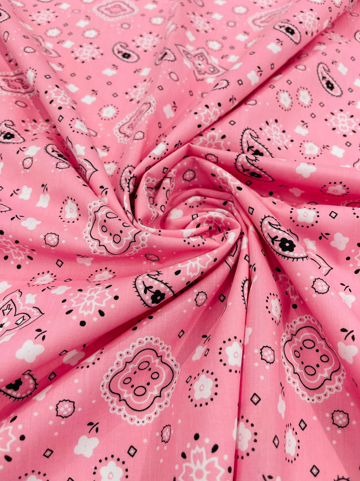 Poly Cotton Bandanna Print Fabric - Bandanna Print, 58/59" Width (1 Yard)