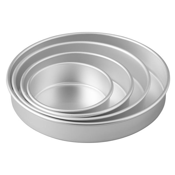 Wilton Round Cake Pan Set – 4 Piece – 6, 8, 10 and 12 Inch