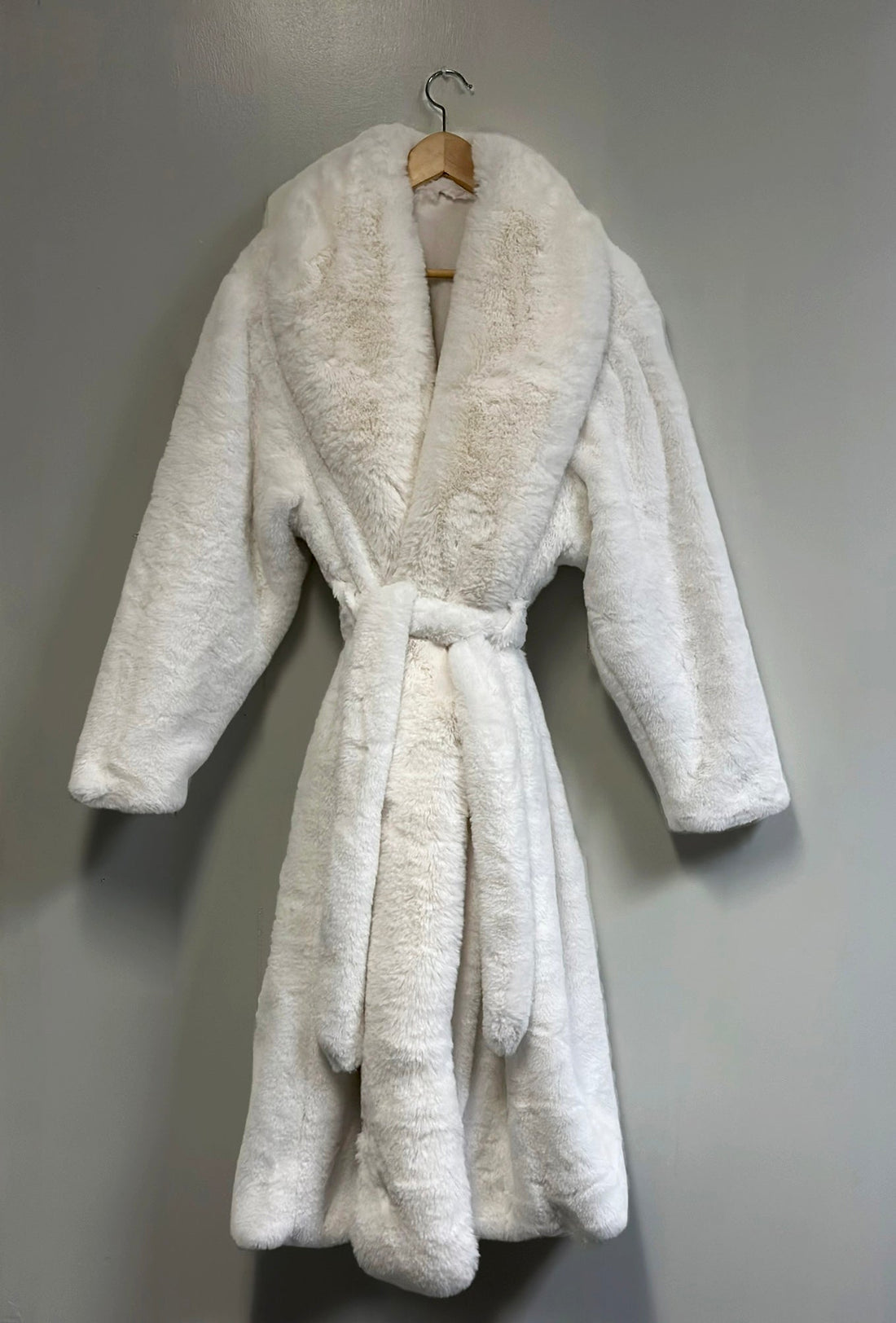 Faux Fur Long Sleeve Robe Coat Off White Plush Lounge Wear with Belt & Velvet Lining