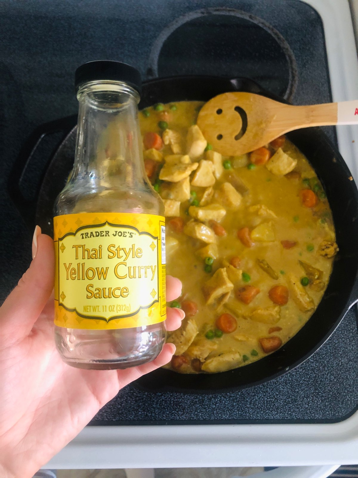 Trader Joes Thai Style Yellow Curry Sauce/11 Oz