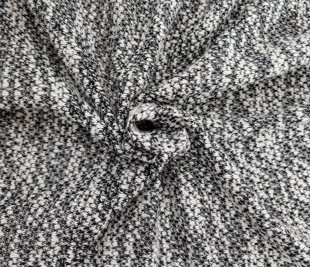 Sweater Knit Black White Yarn Dye