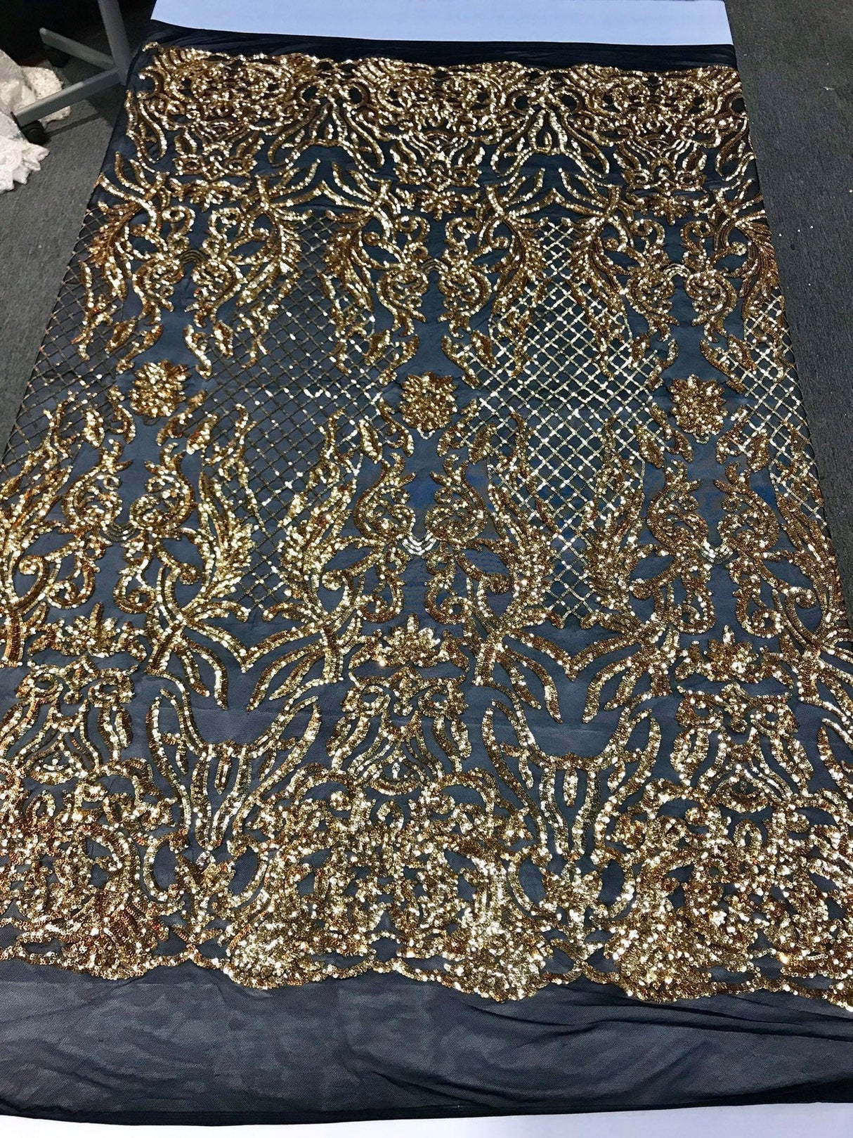 Shiny Sequin Damask Design Polyester Fabric - Silver Sequin Damask, 54" Width (1 Yard)