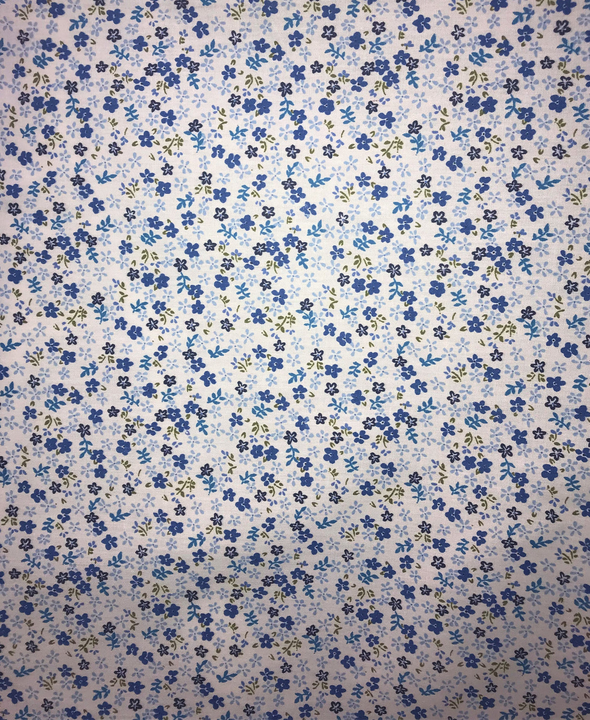 Small Daisies Royal Polyester Cotton Fabric - Royal Blue Floral Print, 59/60" Width (1 Yard)