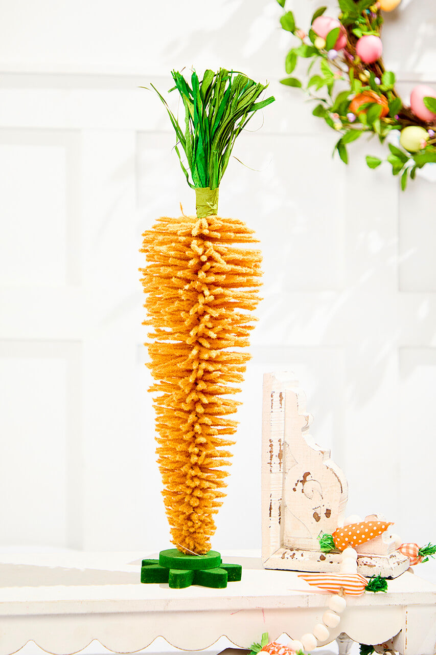20" Small Standing Carrot