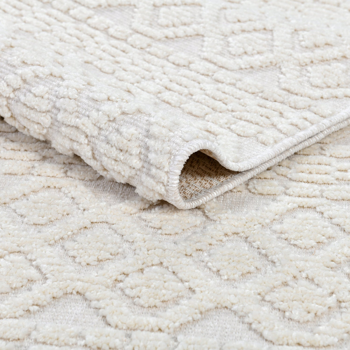 TIA 101 Microfiber Chenille Area Rug Fabric - Soft White/Cream Bohemian Motif, High-Low Texture, 5' 3" X 7' 6" And 7' 9" X 10' 5" (1 Rug)