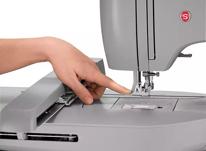 Embroidery Machine Singer Superb EM200 Built-In Needle Threader - 200 Designs
