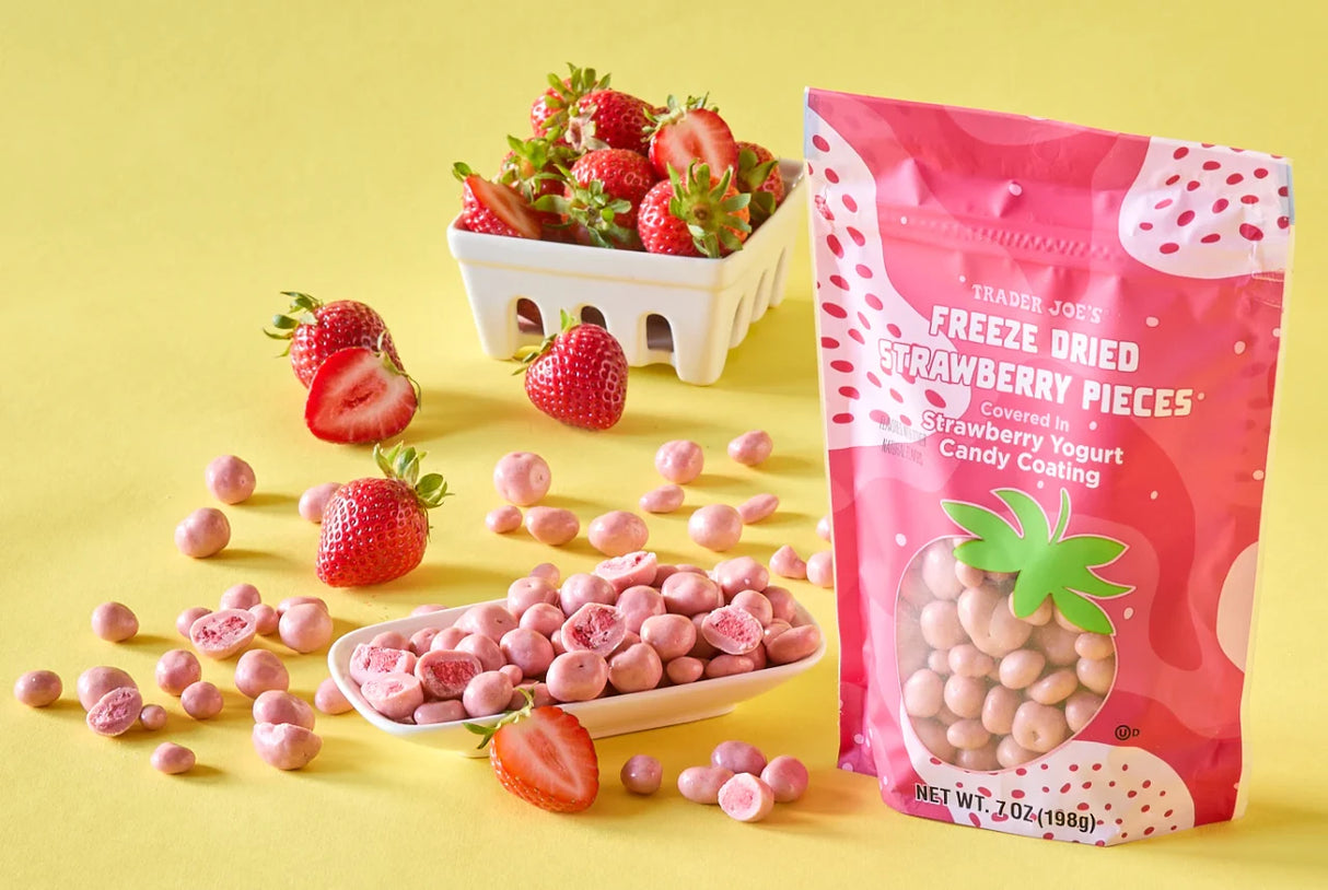 Freeze Dried Strawberry Pieces – Strawberry Yogurt Covered Crunchy Bites (7 oz)