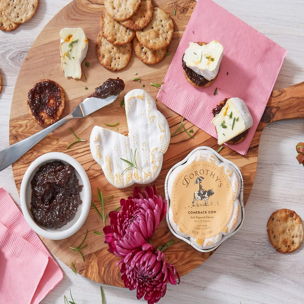 Dorothy’s Comeback Cow Soft Ripened Cheese – Bloomy Rind Flower-Shaped Artisan Cheese with Buttery & Earthy Flavor