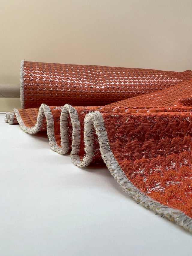 Polyester Matlassé Houndstooth Silver