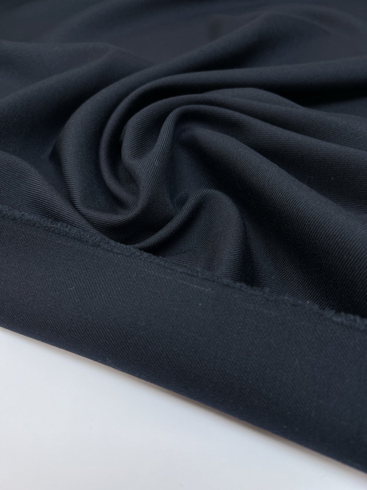 Wool Twill Blue Shade Suiting Fabric