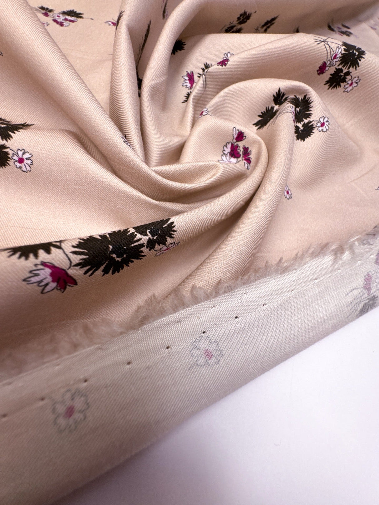 Viscose Twill Floral Print Black Pink