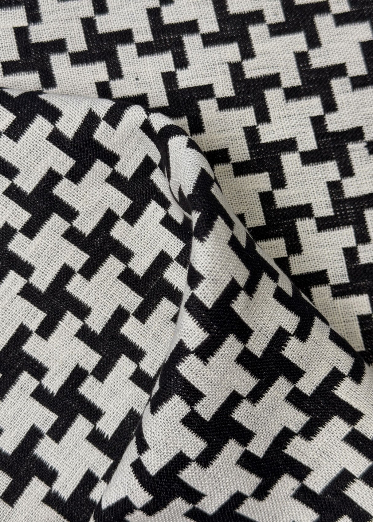 Linen Windmill Interwoven Black Off-White