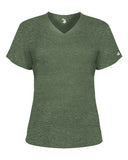 Camiseta de manga corta con cuello en V de rendimiento triblend para mujer