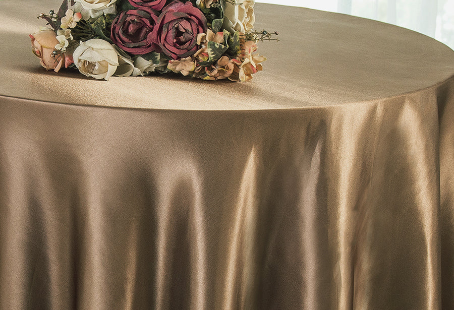 Seamless Satin Table Runner – Elegant Event Décor