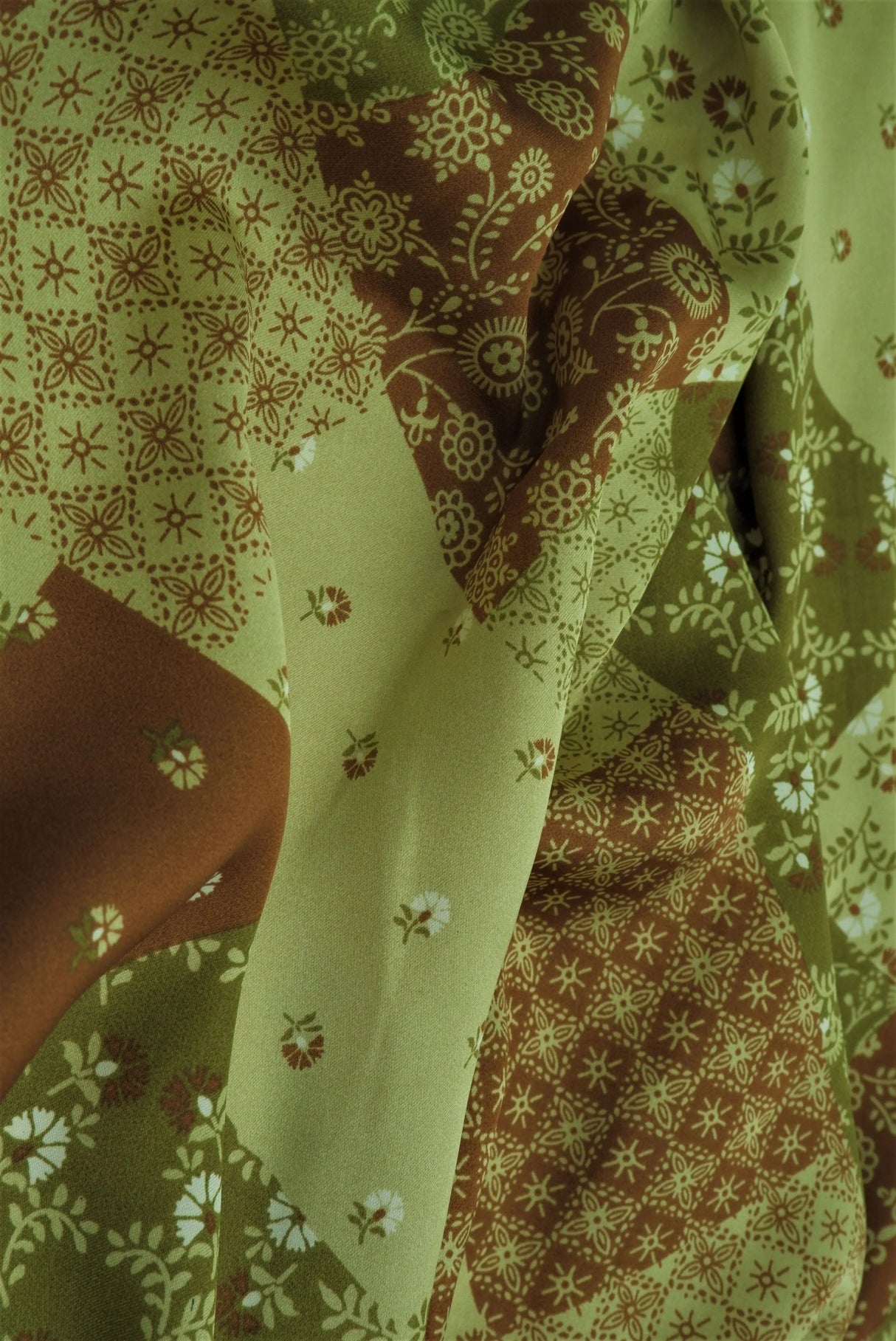 1 Yard Satin Patchwork Floral Print Fabric, 58/60? Wide 100% Polyester