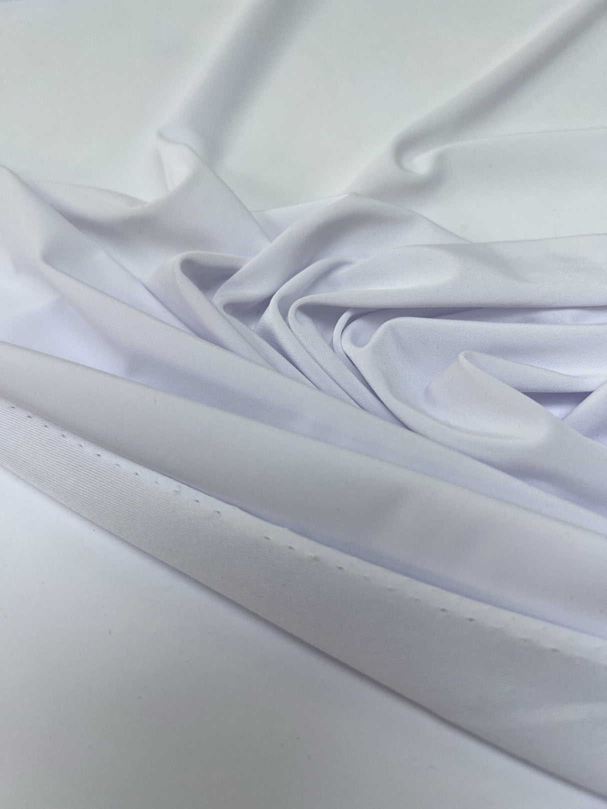 Stretch Lining White Blue Knitted