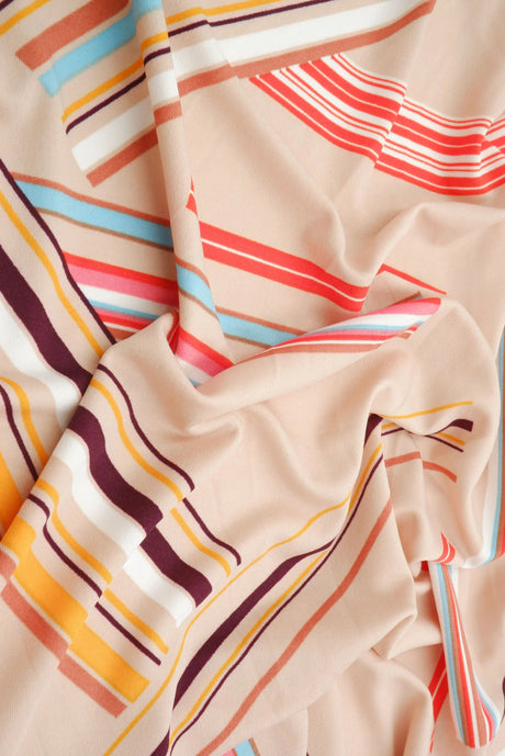 DTY মাল্টি স্ট্রাইপ জিও প্রিন্ট ফ্যাব্রিক ১ গজ নরম স্ট্রেচ লাইটওয়েট ড্র্যাপ ৫৮/৫৯" চওড়া