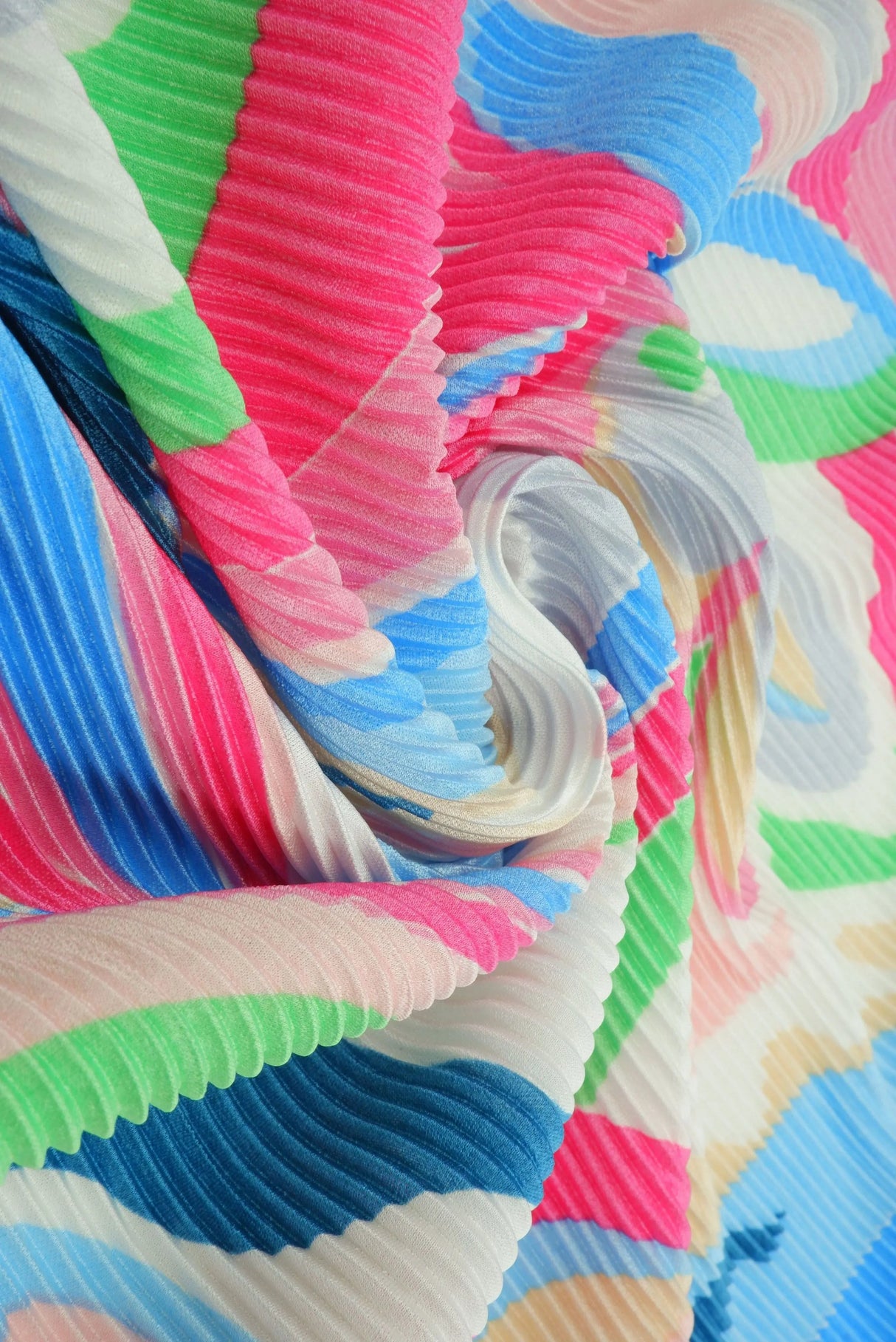 1 Yard Bodre Pleated Pucci Floral Knit Fabric 150 GSM, 58/59? Wide 100% Polyester Fuchsia Multi